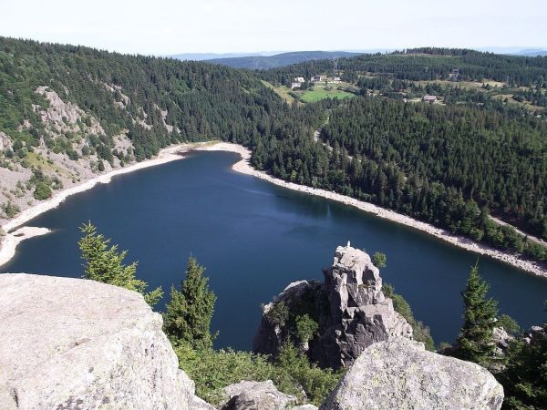 Randonnée des deux lacs : le Blanc et le Noir